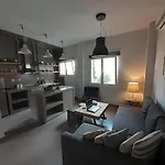 Plakes Luxury Ermupoli