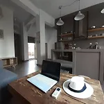 Plakes Luxury Apartament *