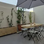 Plakes Luxury Apartament *