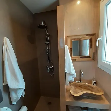 Plakes Luxury Apartment