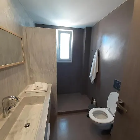 Plakes Luxury Apartment