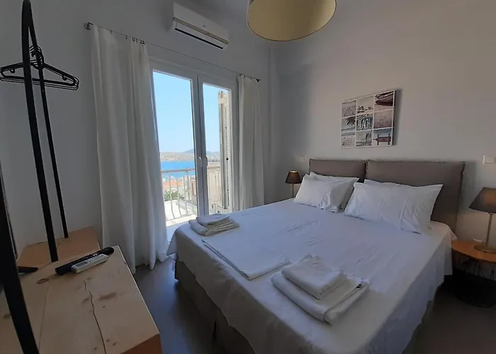 Plakes Luxury Apartamento Hermópolis