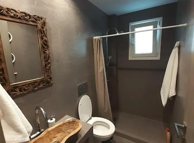 Plakes Luxury * Hermópolis