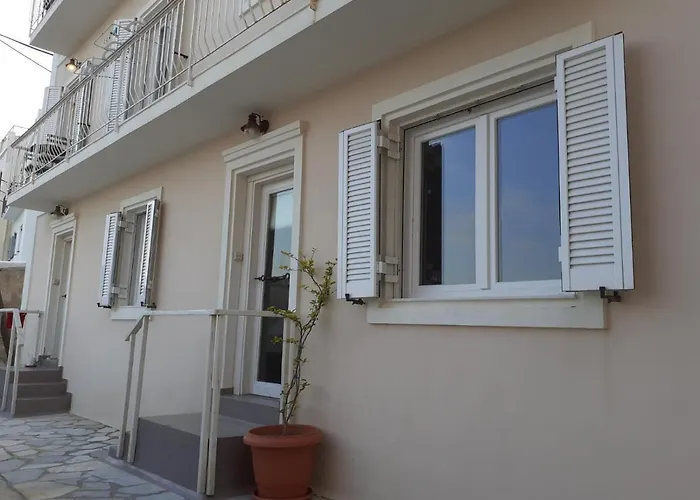 Apartamento Plakes Luxury Hermópolis